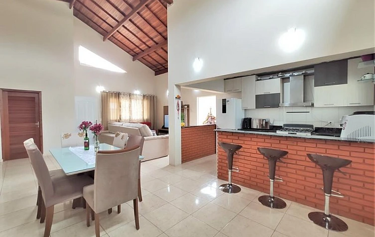 Casa T�rrea a Venda Cond. Ninho Verde II - Pardinho/SP