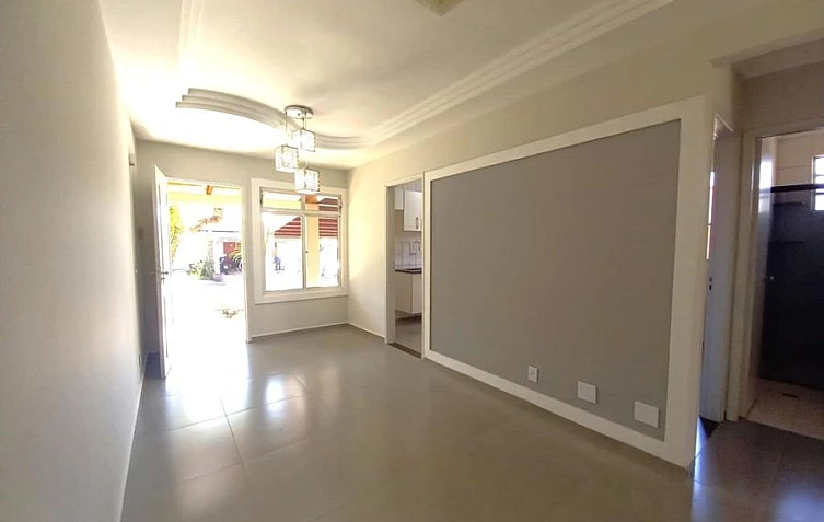 Casa T�rrea a Venda no Jd. dos Ger�nios