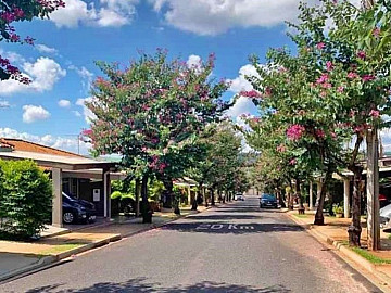 Casa T�rrea � Venda no Cond. Jardim Ger�nios